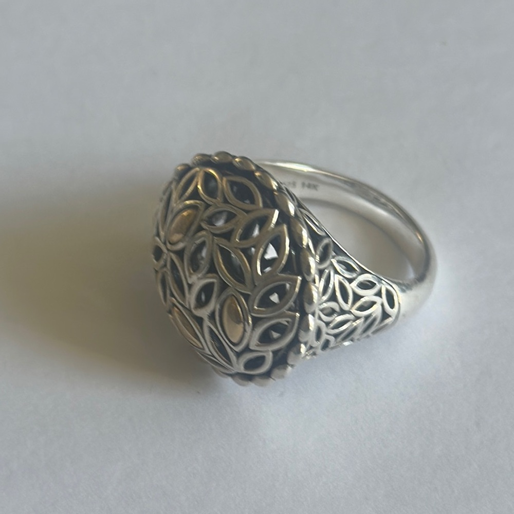Elegant Silver Filigree Ring